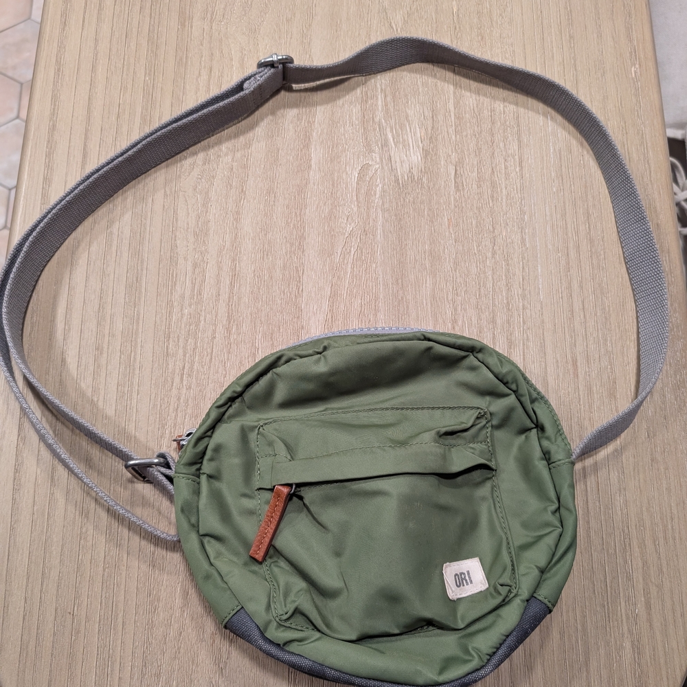 Ori London Green Crossbody Bag with Durable Fabric and Casual Style